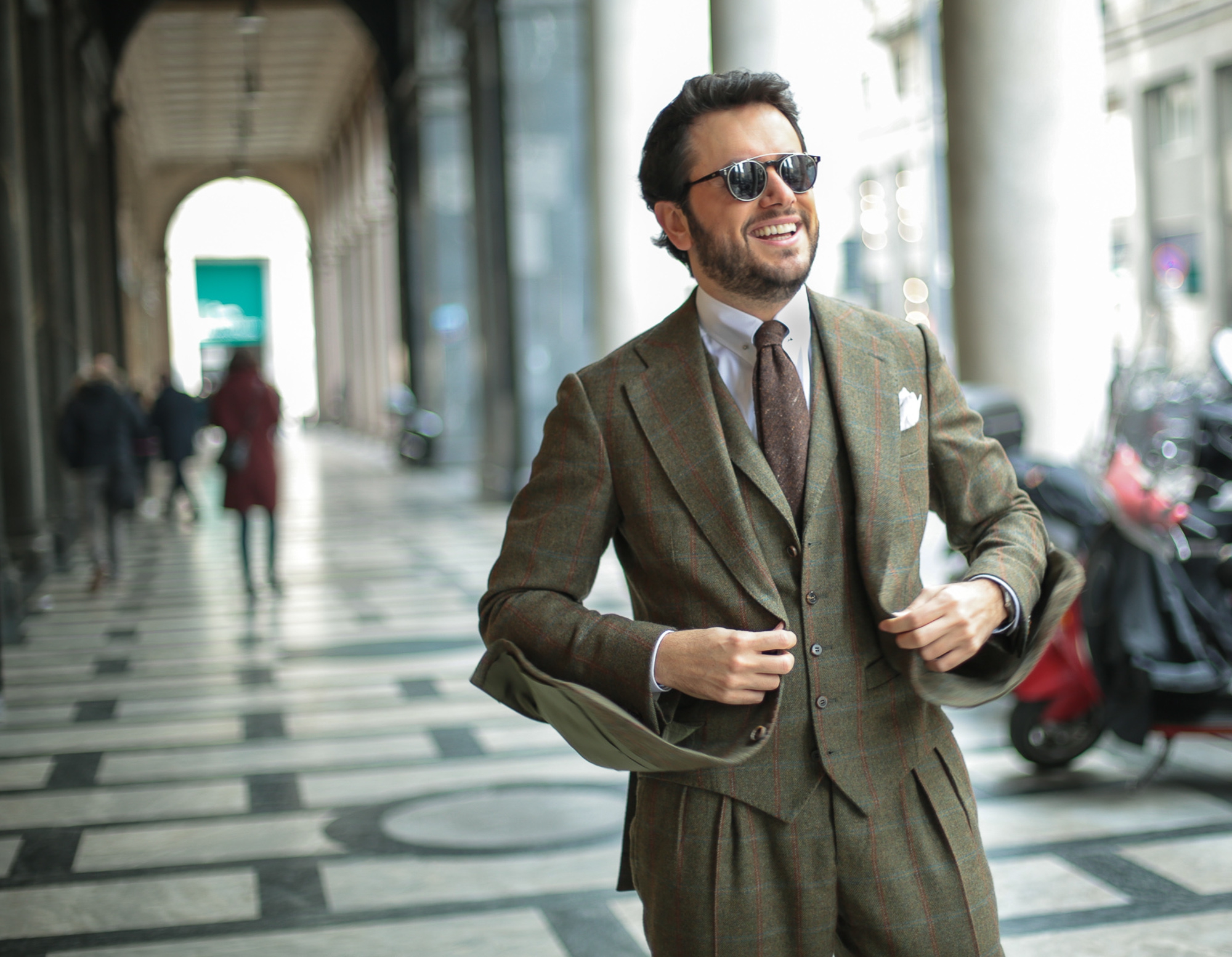 Edesim: Cashmere Coat and Lambswool Suit